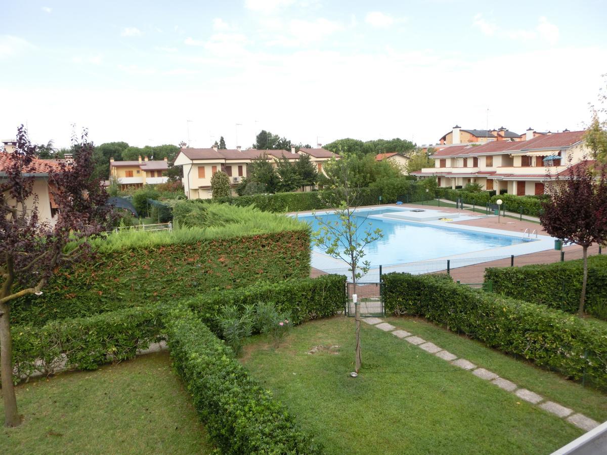 Loriana Apartment Bibione Bagian luar foto