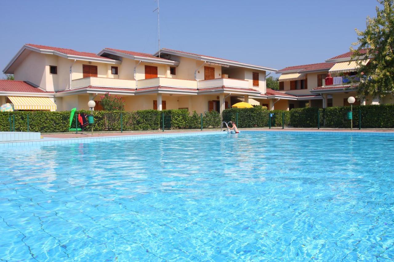 Loriana Apartment Bibione Bagian luar foto
